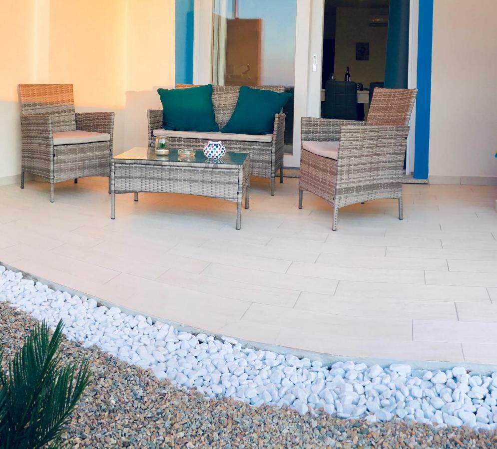 Apartment Tramonto Sea-Front Valledoria (Sardinia) Exterior foto